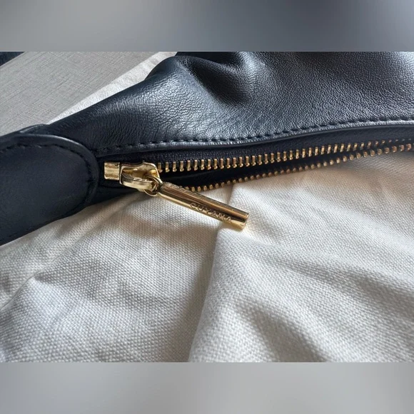 Cuyana Oversized Celestia Bag in Navy Blue - Picture 6 of 16